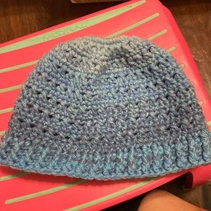 Messy bun hat! Bran new handmade